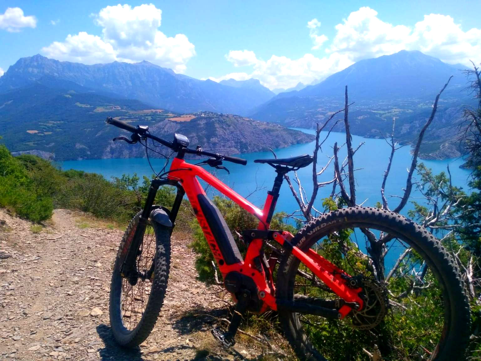 Bike Tour Location VTT Embrun Serre Pon on Les Peupliers