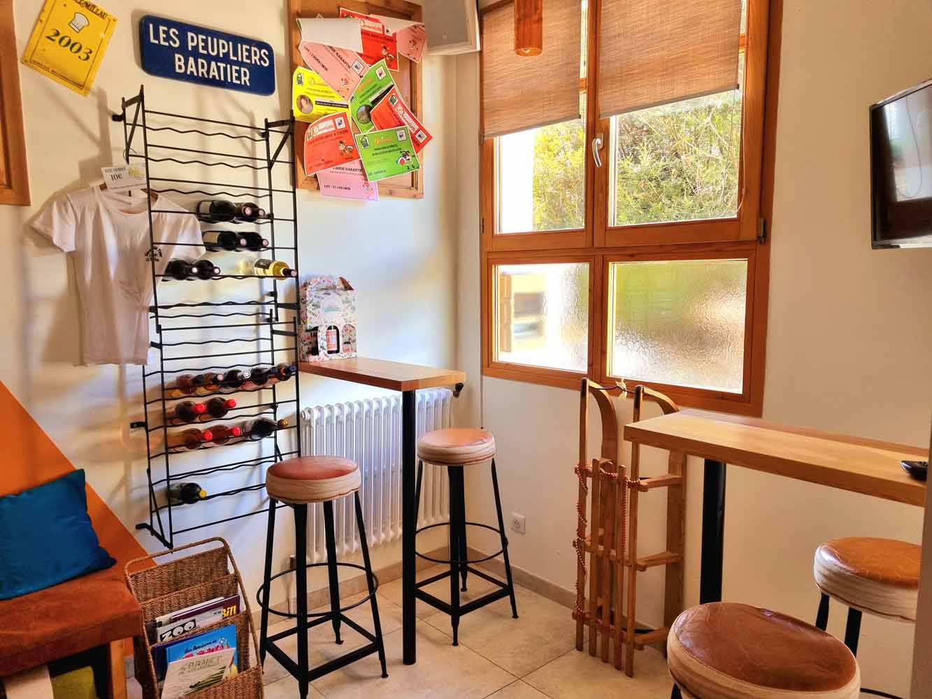 Salon & Coin Boutique